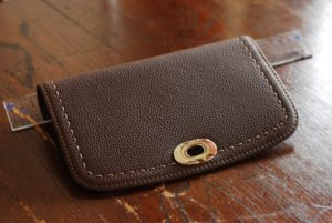 飛び石デザインステッチ　『リュック』　かぶせ蓋製作中　